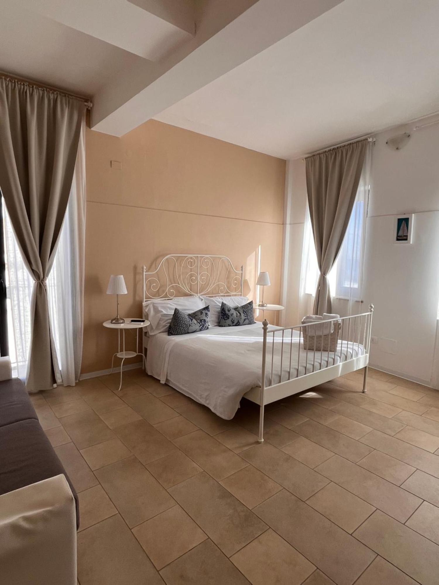 Regina Margherita B&B Марцамеми Экстерьер фото
